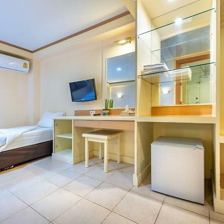 Patong Beachfront Boutique Hotel Kültér fotó